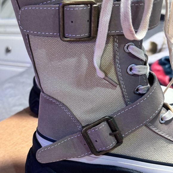 High-Top Lace-Up Boots in Beige and Black FOR SALE !!! 5/3/25 - Picture 8 of 12